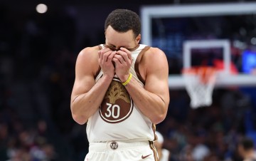 世界杯高清直播下载-库里复出毫无益处！勇士图啥？为首轮游而毁掉抢字母哥的底牌？